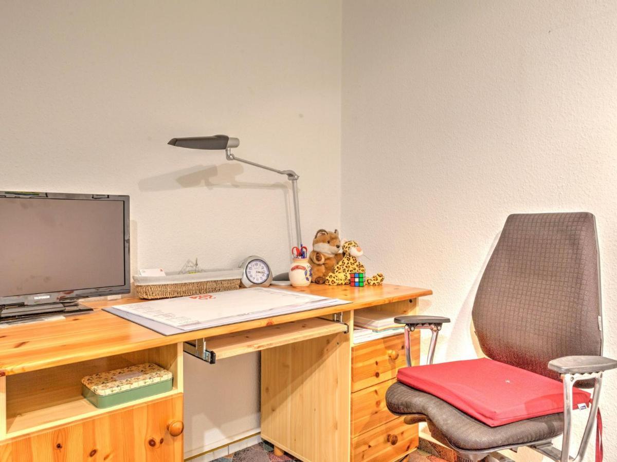 Апартаменты Sunny Flat In Bad Driburg With Garden Номер фото